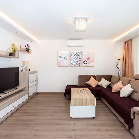 Apartments Iva Brstilo Omiš Exteriör bild