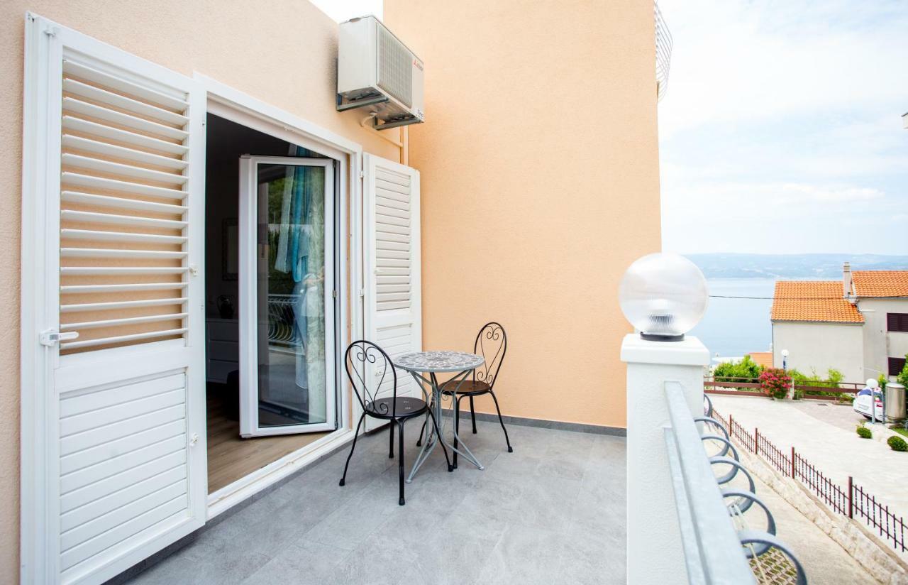 Apartments Iva Brstilo Omiš Exteriör bild